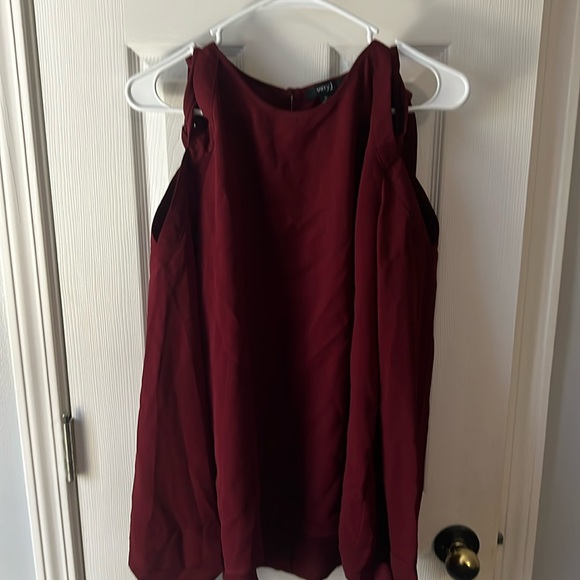 Burgundy blouse - Picture 1 of 2